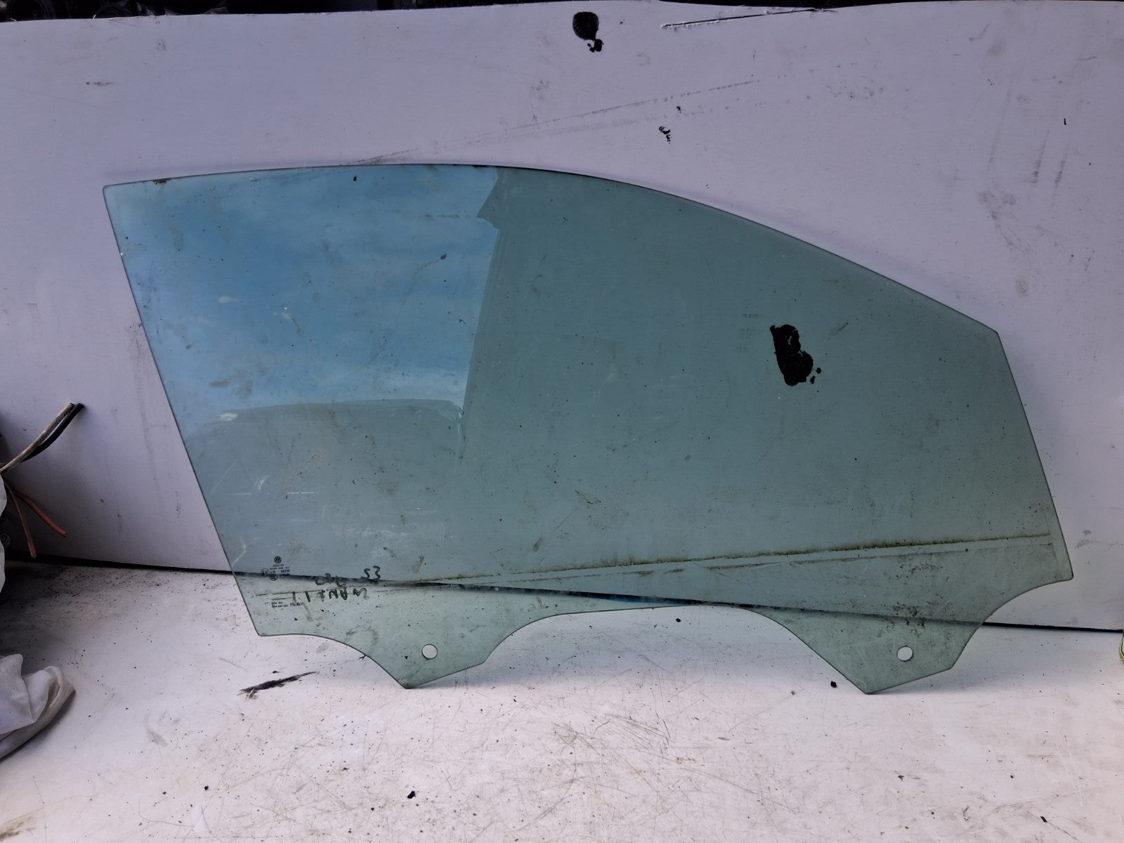 2023 VW VOLKSWAGEN TIGUAN OSF DRIVER SIDE FRONT RIGHT WINDOW GLASS