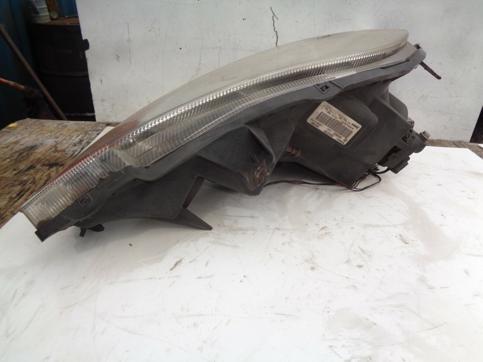 VAUXHALL VIVARO MK1 2007 OS DRIVER SIDE HEADLIGHT 8200701361