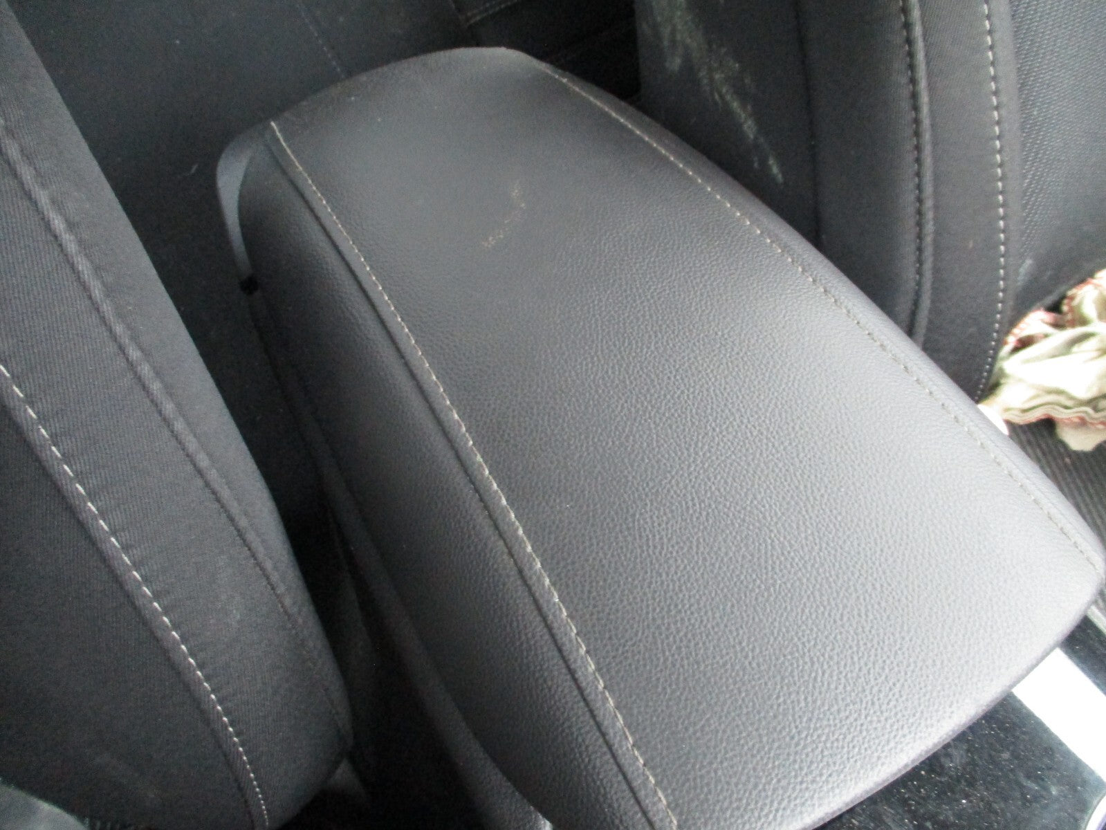 2017 FORD MONDEO MK5 CENTRE CONSOLE LEATHER ARMREST ONLY