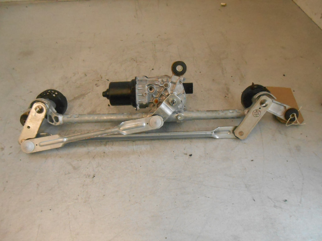 RENAULT KADJAR 2016 WINDSCREEN SCREEN SHIELD WIPER MOTOR & WIPER LINKAGES