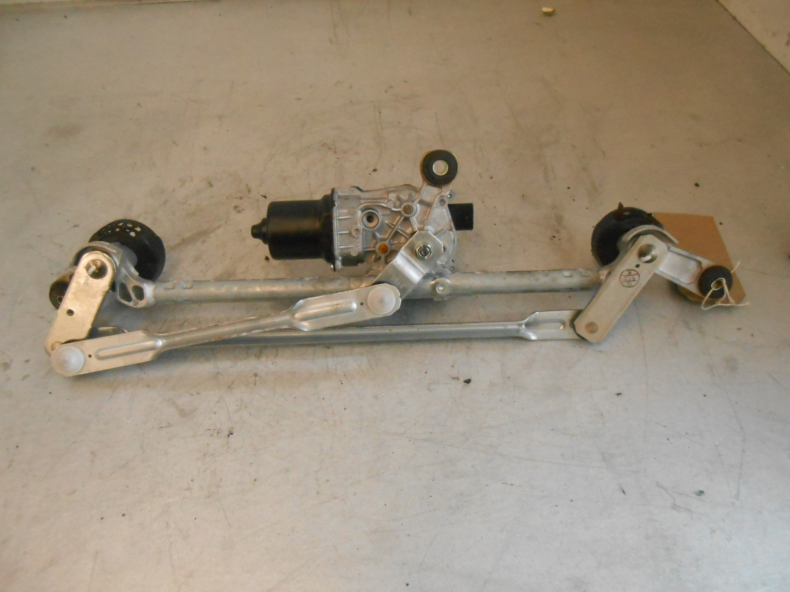 RENAULT KADJAR 2016 WINDSCREEN SCREEN SHIELD WIPER MOTOR & WIPER LINKAGES