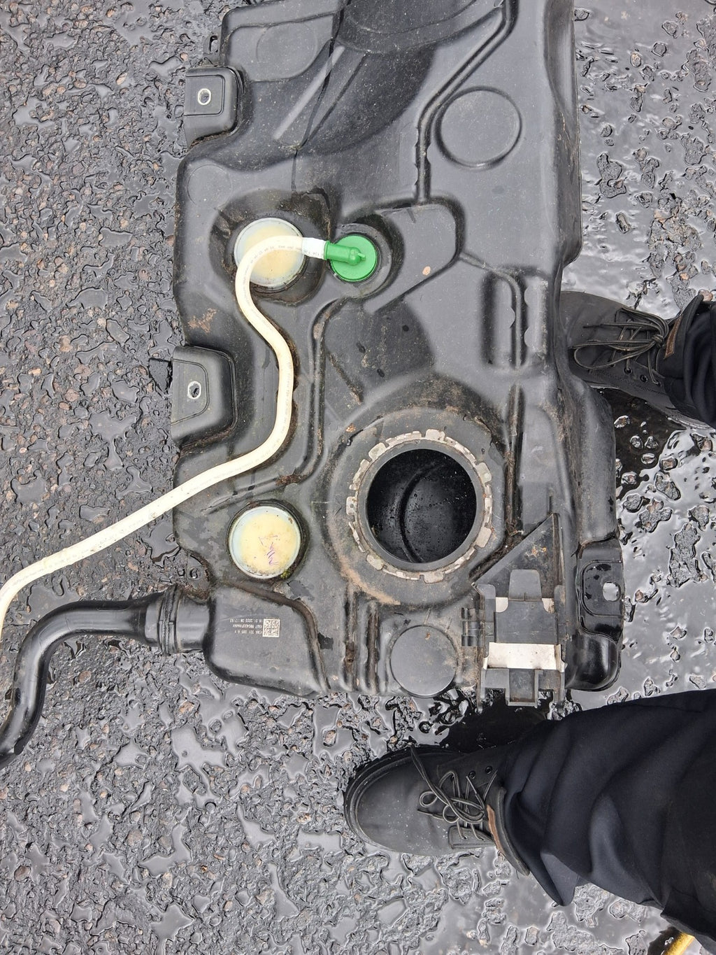 2023 VW VOLKSWAGEN GOLF MK8 1.5 PETROL FUEL PUMP FUEL TANK 5WA201085