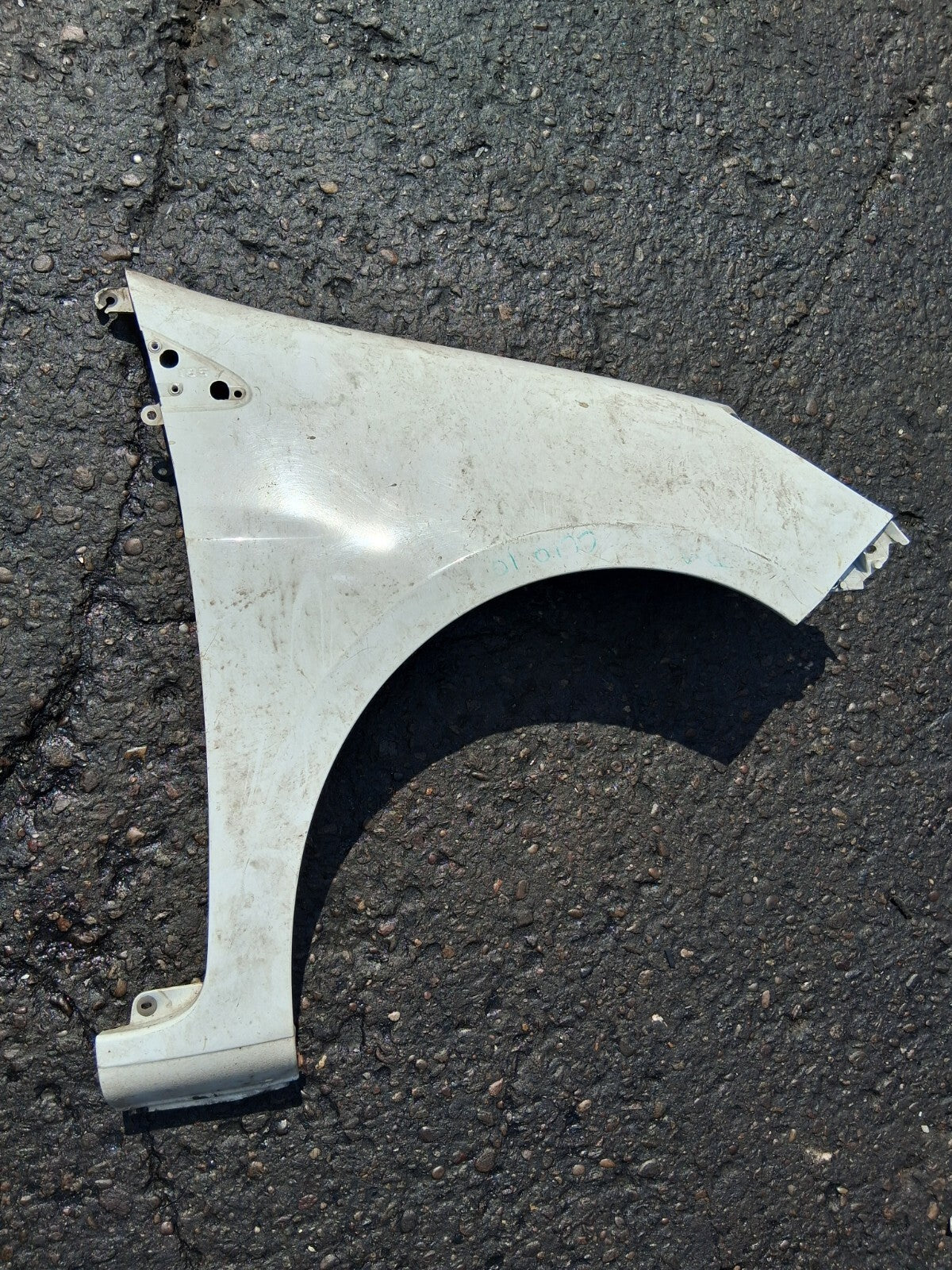 RENAULT CLIO MK3 2010 OS DRIVER SIDE WING PANEL WHITE