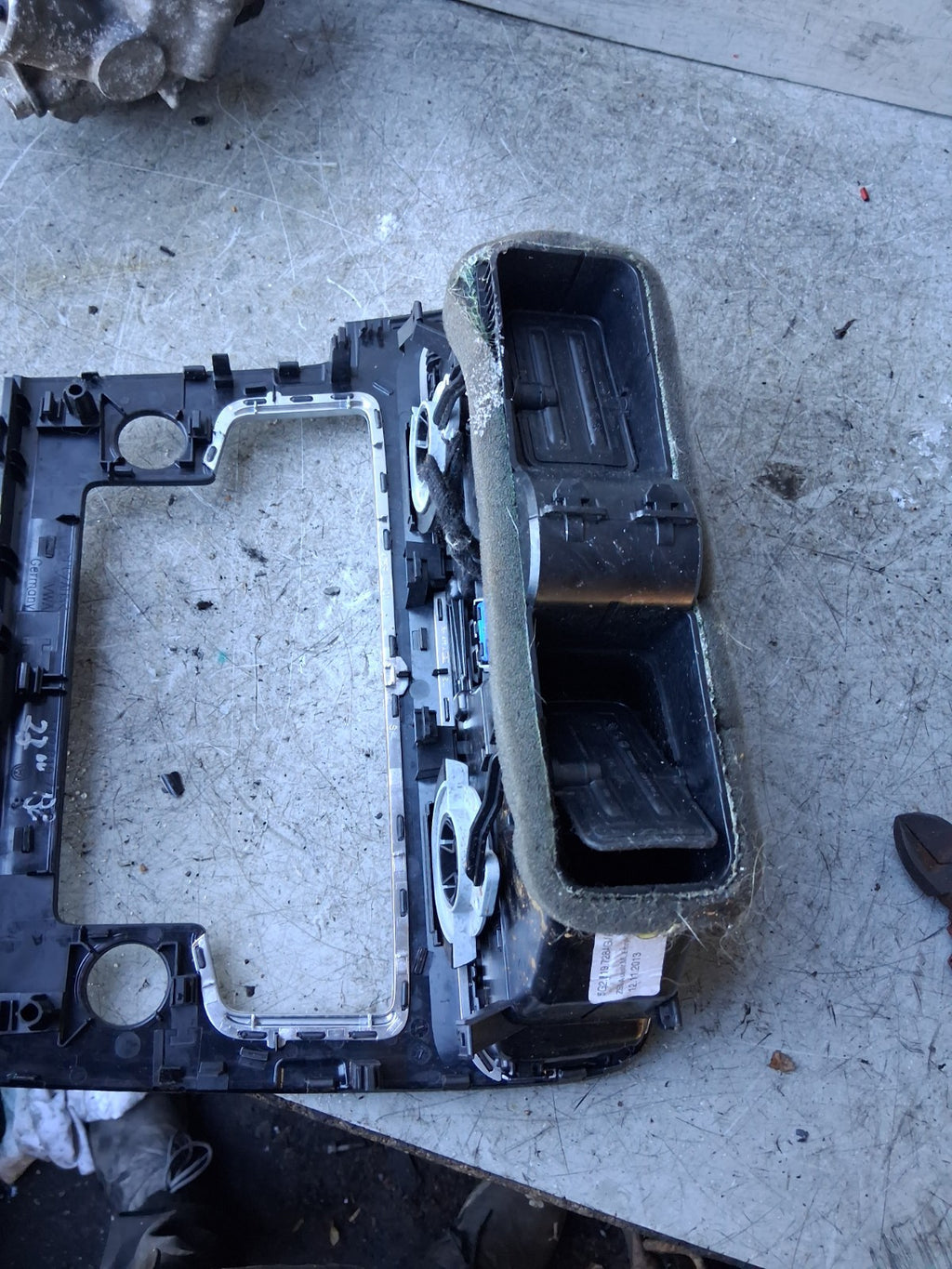 2013 VW VOLKSWAGEN GOLF MK7 CENTER AIRVENT & SURROUND TRIM 5G2819728AG