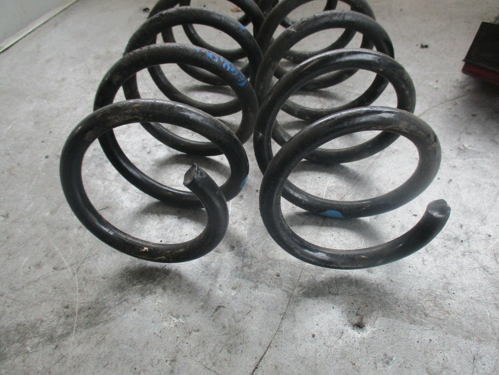 NISSAN QASHQAI J11 (MK2) PAIR REAR SUSPENSION COIL SPRINGS