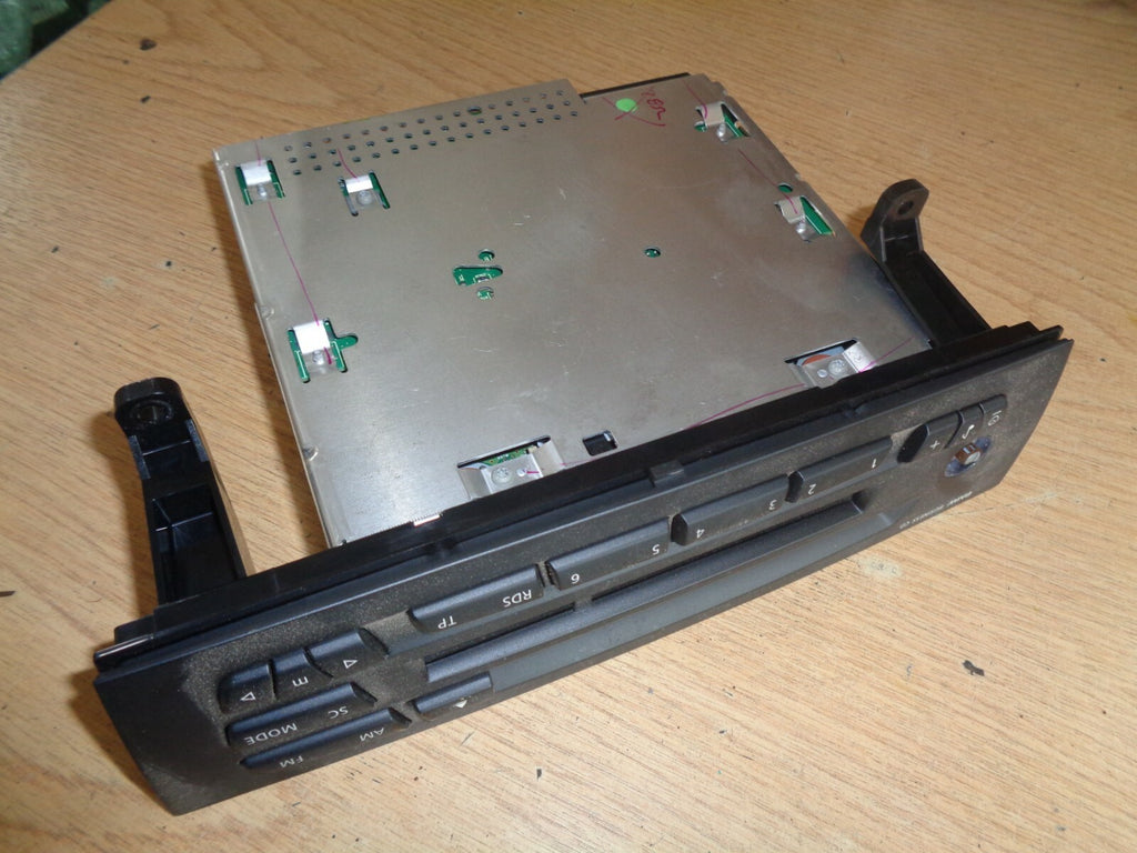 BMW 1 SERIES E87 2004-2007 5 DOOR  CD PLAYER 6959145