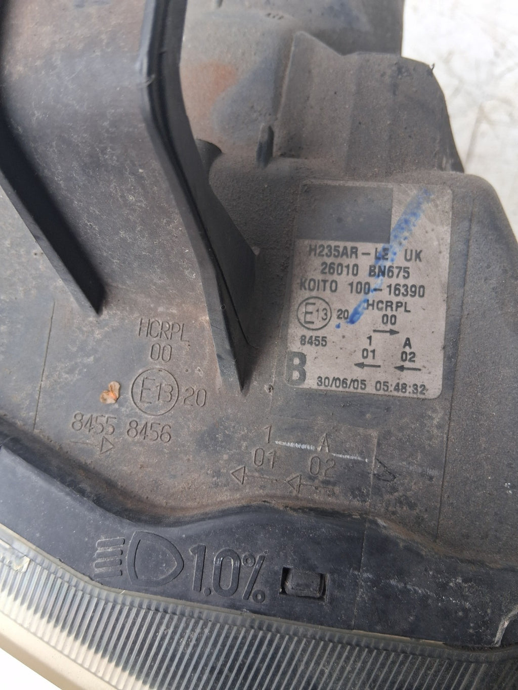 2005 NISSAN ALMERA OSF FRONT DRIVER RIGHT OFF SIDE HEADLIGHT 84558456