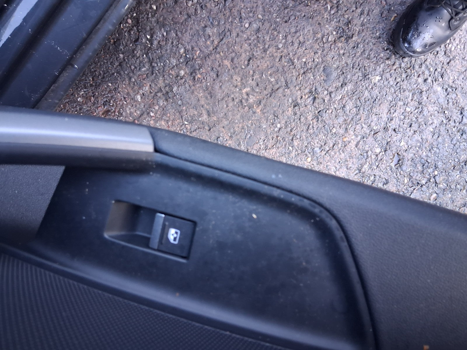 2025 AUDI A3 8Y HATCHBACK NSR PASSENGER SIDE REAR LEFT WINDOW CONTROL SWITCH