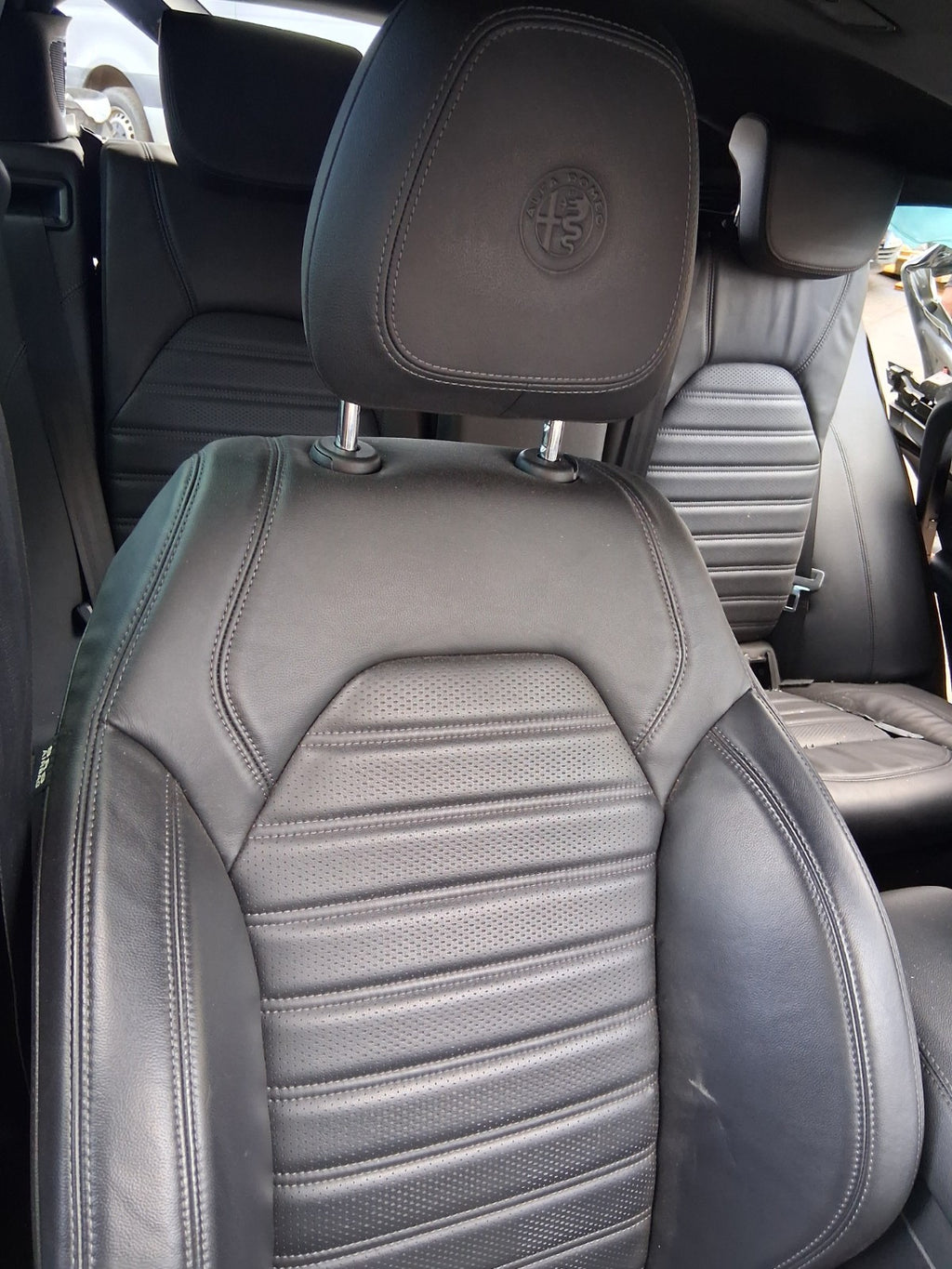 2022 ALFA ROMEO STELVIO 949 4Q OSF DRIVER SIDE FRONT RIGHT COMPLETE LEATHER SEAT