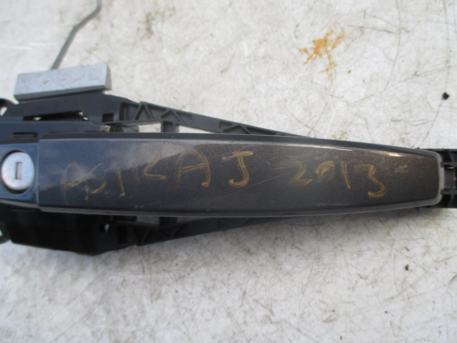 VAUXHALL ASTRA J 2014 OSF DRIVER SIDE EXTERIOR DOOR HANDLE