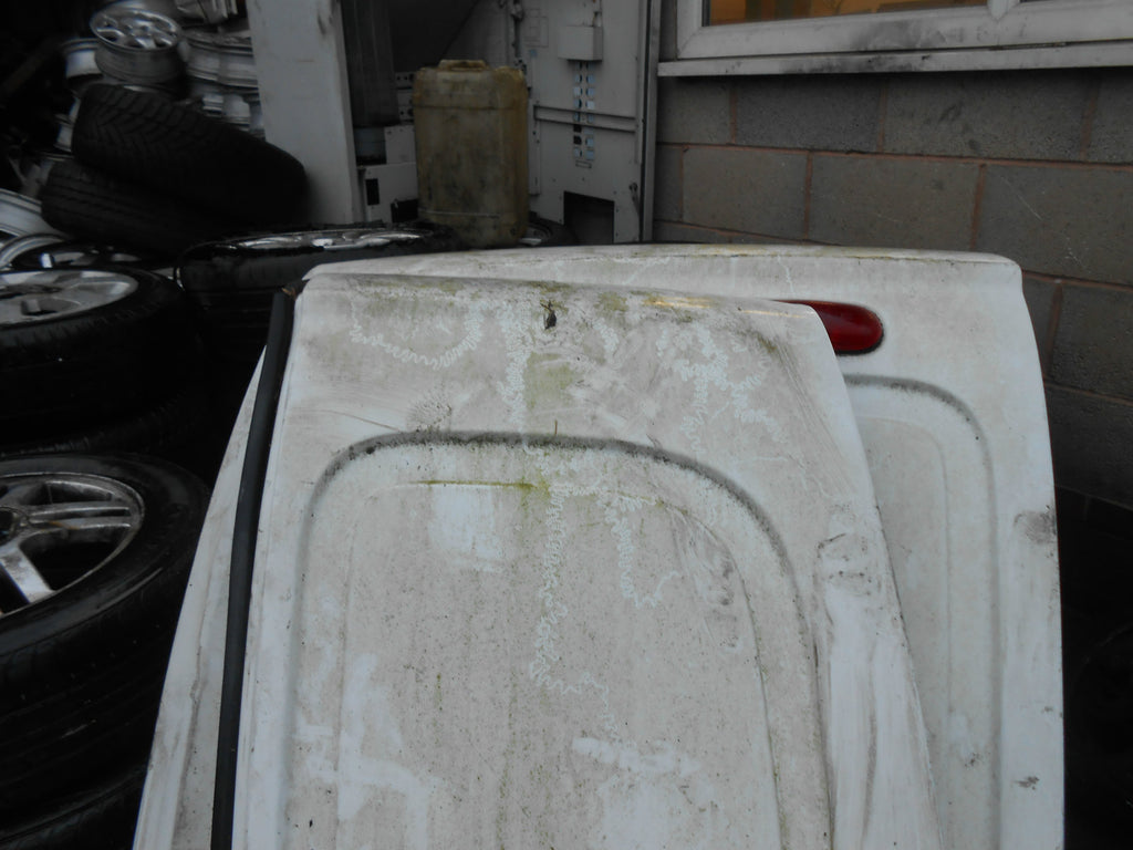 RENAULT KANGOO 2001 MK1 PHASE 1 OSR DRIVER SIDE REAR DOOR WHITE