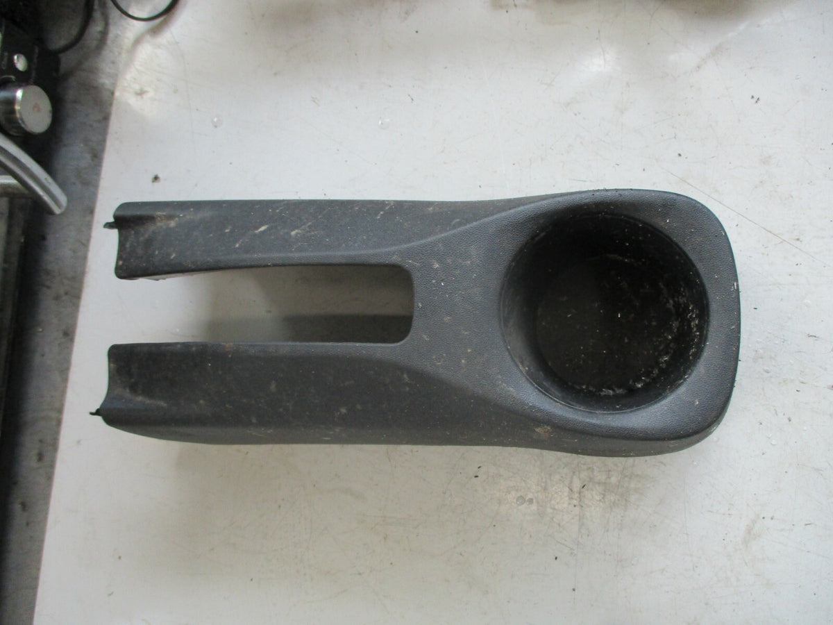 TOYOTA AYGO MK2 2016 HANDBRAKE SURROUND PANEL & CUP HOLDER 589040H010