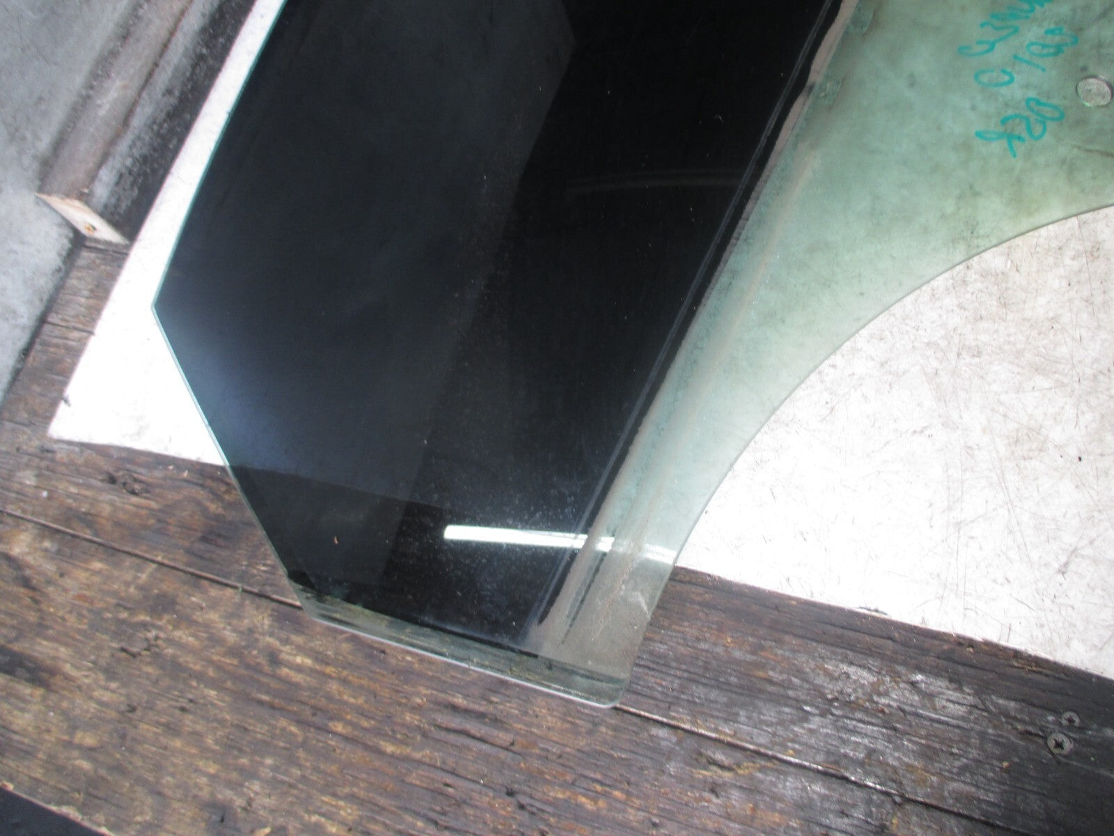 FORD MONDEO MK4 2010 5 DOOR OSR DRIVER SIDE REAR DOOR WINDOW GLASS