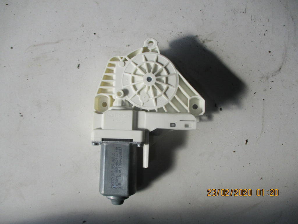 AUDI A1 MK1 2018 3 DOOR NS PASSENGER SIDE WINDOW REGULATOR MOTOR 8K0959801C