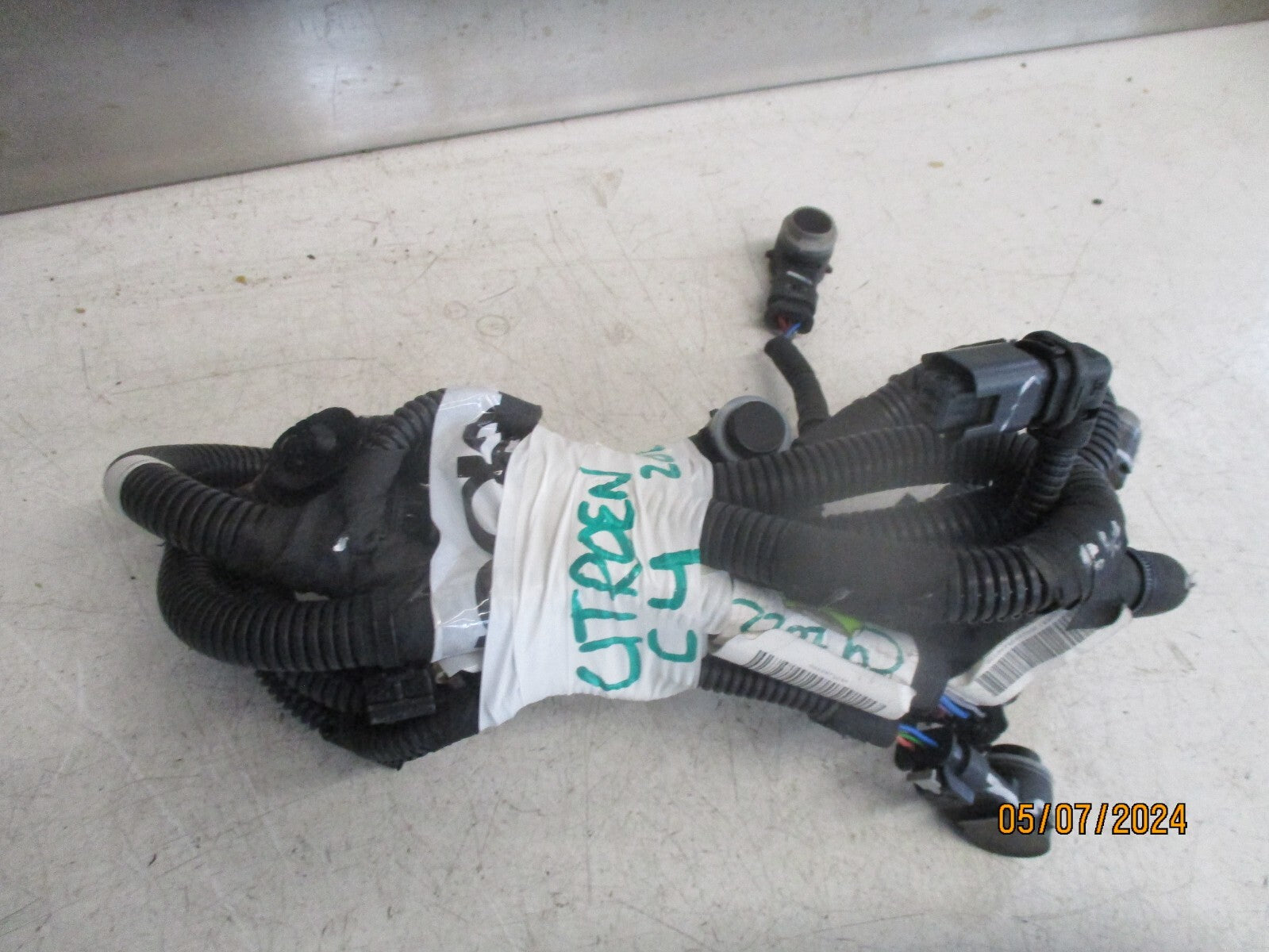 CITROEN C4 MK3 2022 REAR PDC PARKING SENSOR WIRING LOOM 9835240380