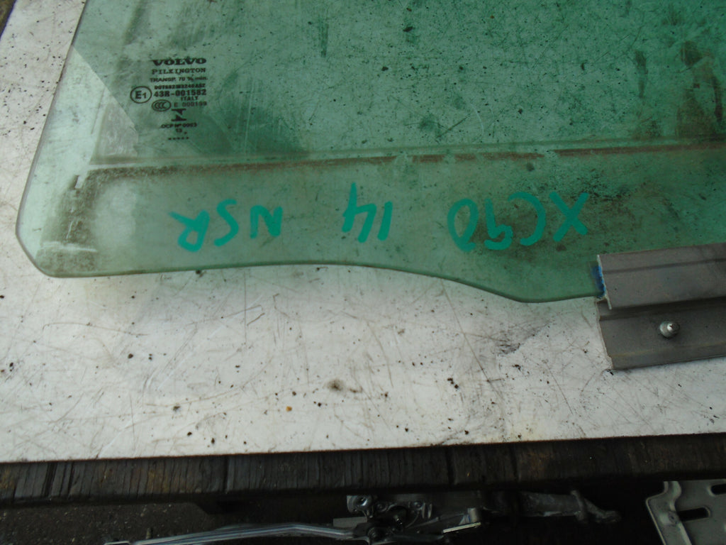 VOLVO XC90 2014 NSR PASSENGER SIDE REAR WINDOW GLASS