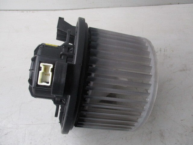 VAUXHALL VIVA 2016 HEATER BLOWER MOTOR FAN 40510751