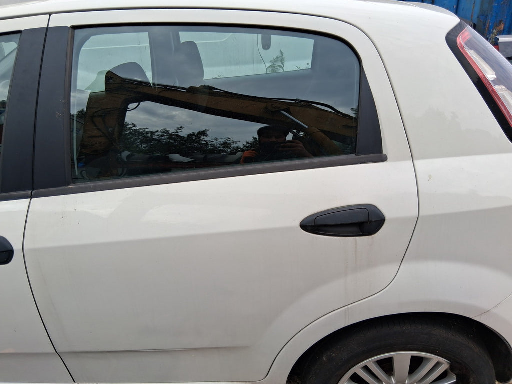 2014 FIAT PUNTO FACELIFT 5 DOOR MK3 NSR COMPLETE PASSENGER SIDE REAR DOOR WHITE