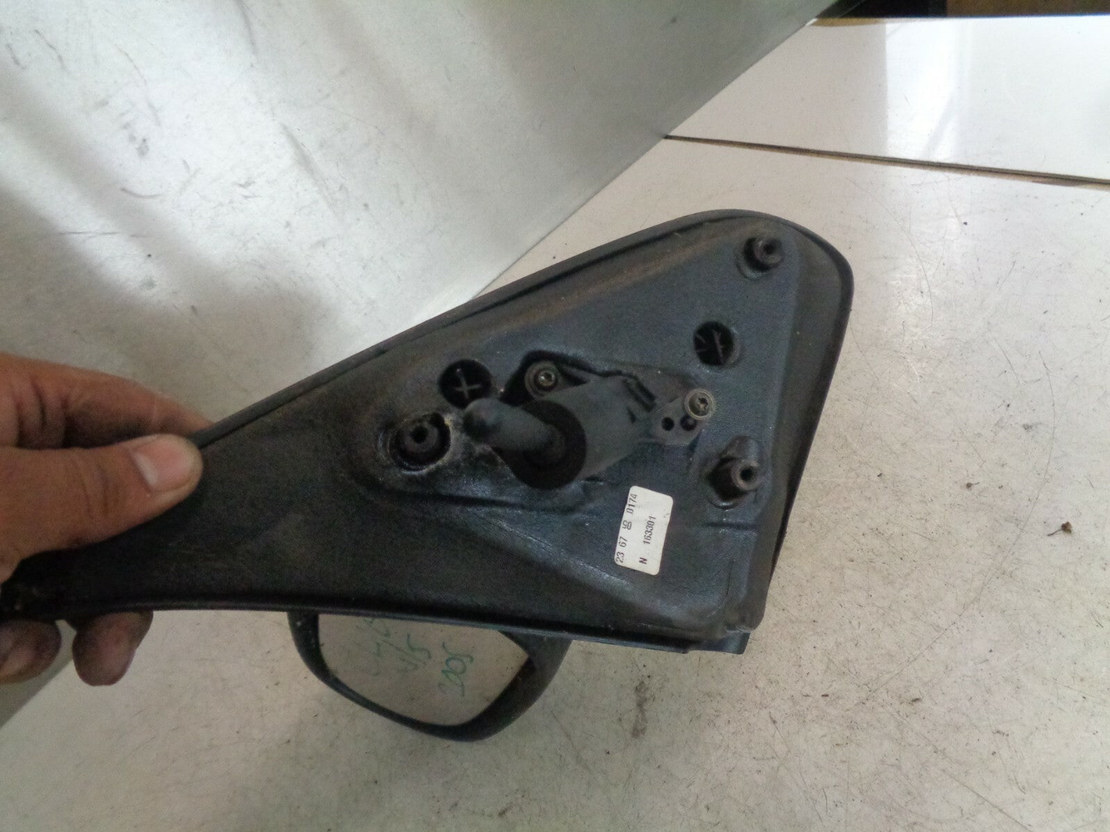 RENAULT CLIO MK2 2005 NS PASSENGER SIDE MANUAL WING MIRROR BLACK