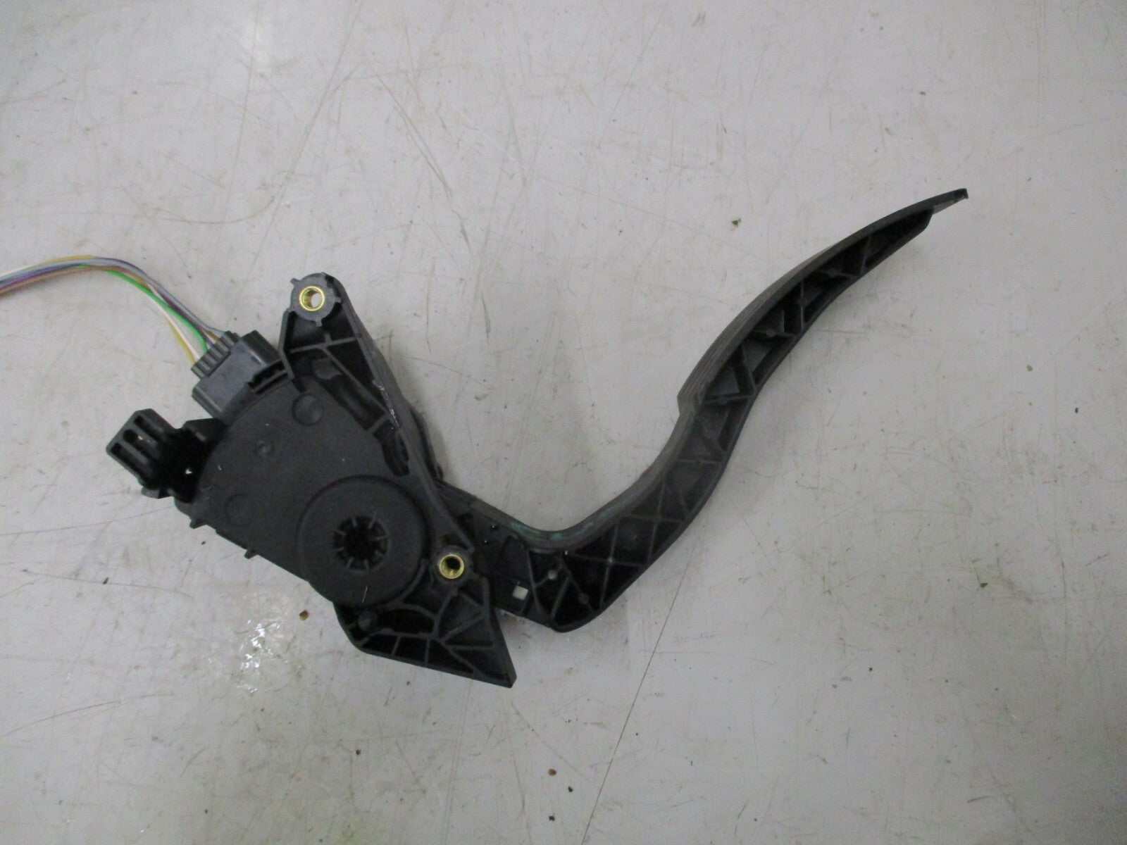 RENAULT CLIO MK4 2013 THROTTLE ACCELERATION FOOT PEDAL ASSEMBLY 180223454R
