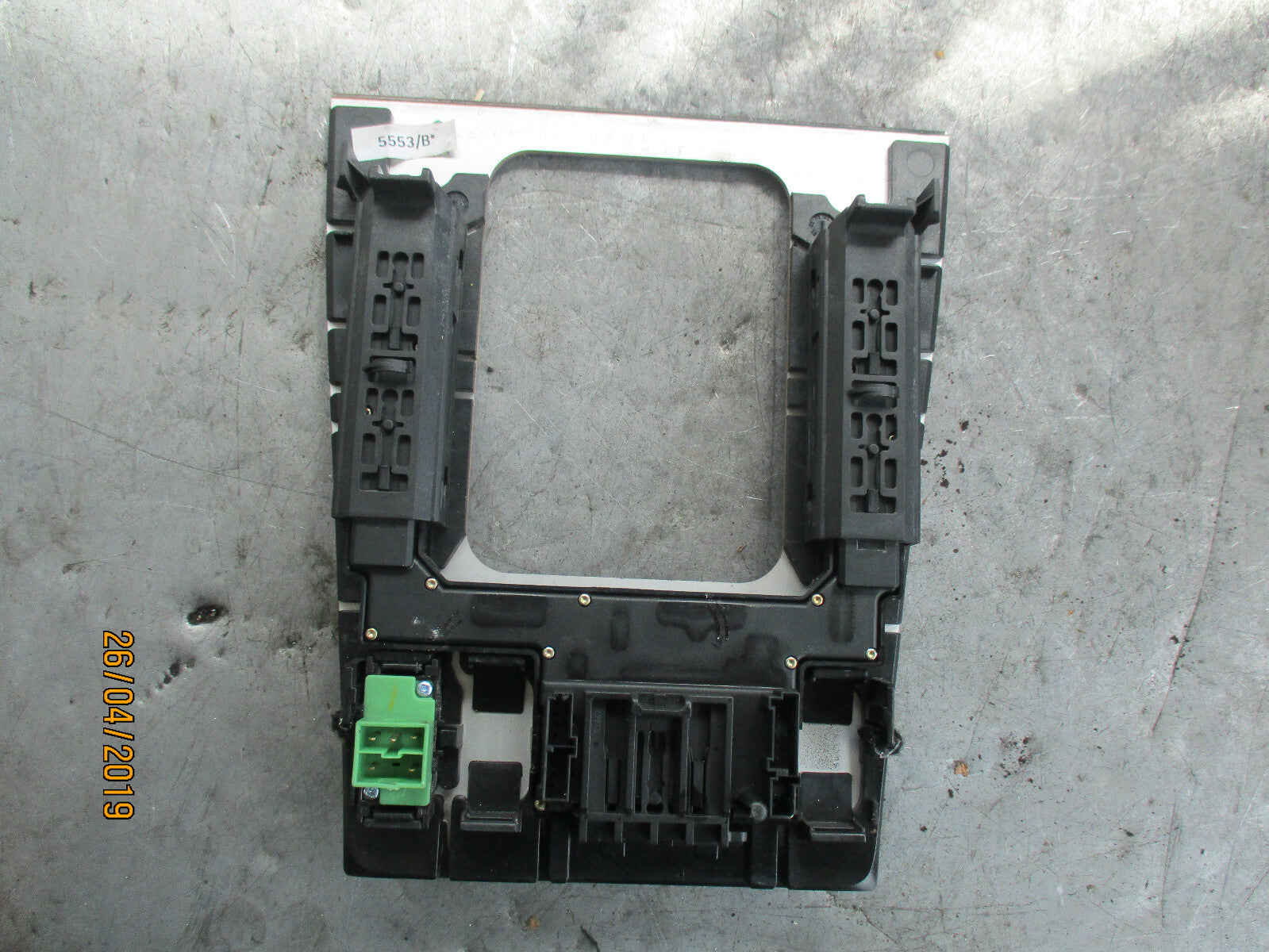 MERCEDES C CLASS W202 GEAR STICK SURROUND TRIM AND WINDOW SWITCHES