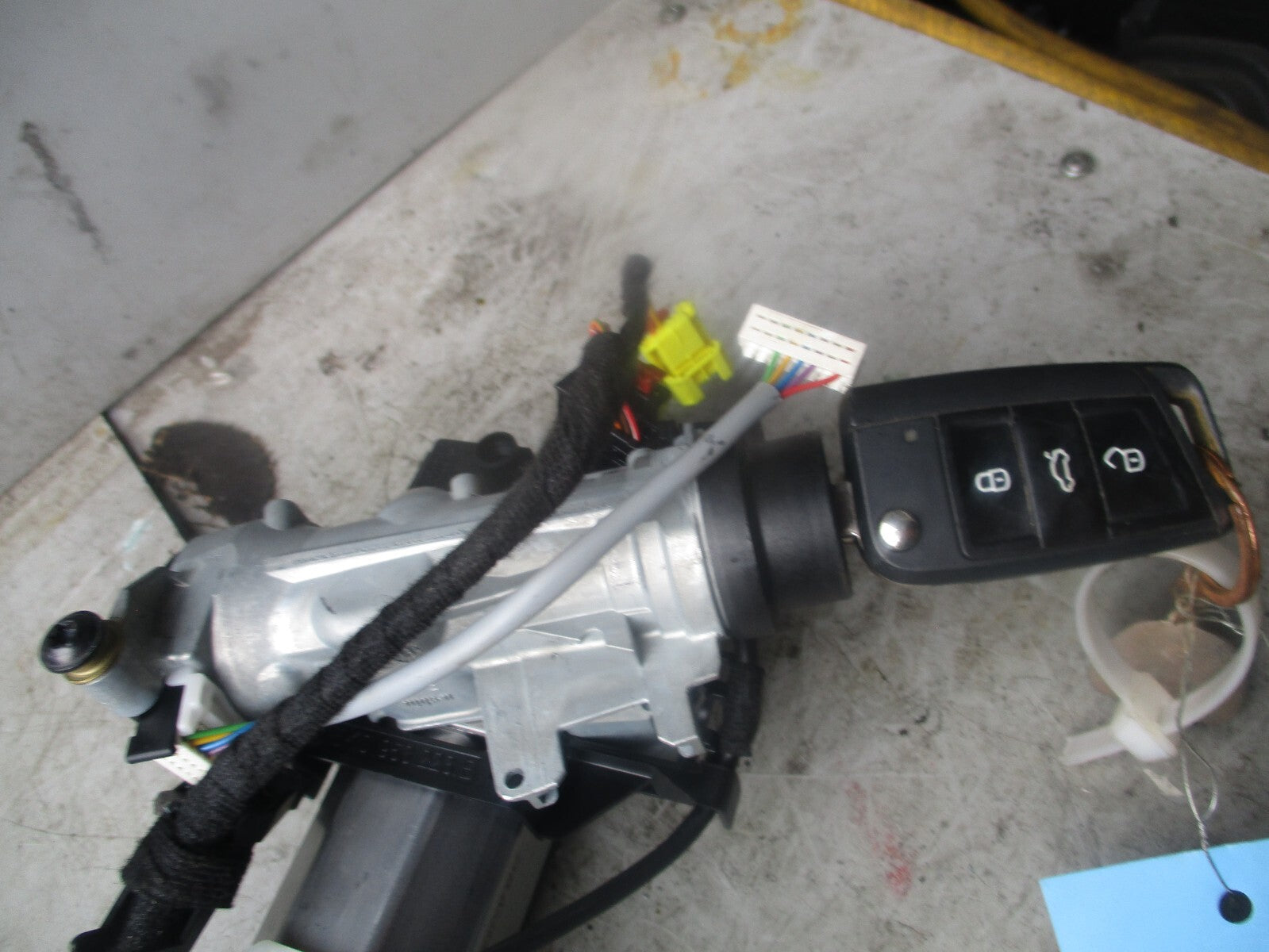 2017 VOLKSWAGEN GOLF STEERING COLUMN BARREL & KEY 5Q2419502AE
