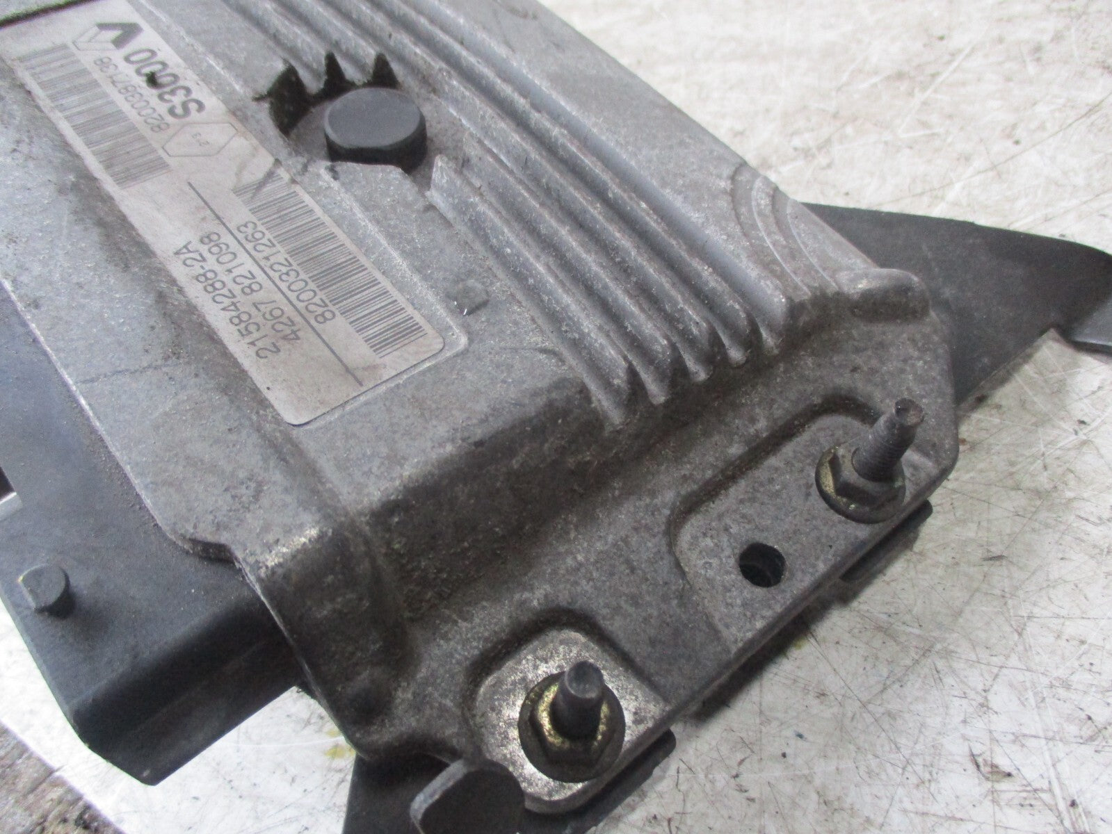 RENAULT MEGANE MK2 2004 ECU ENGINE CONTROL UNIT 8200387138,21584288