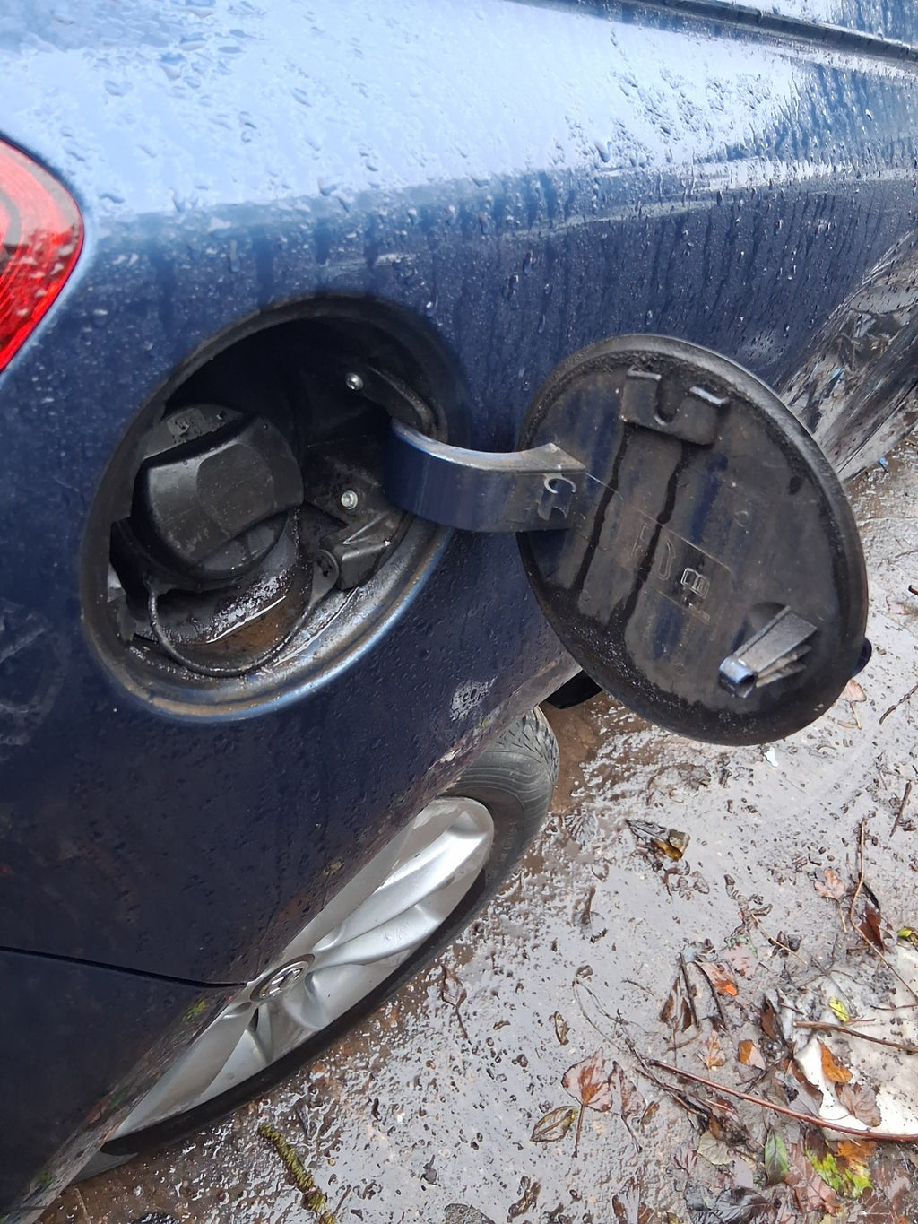 2017 VAUXHALL CORSA E FUEL FLAP LID COVER BLUE