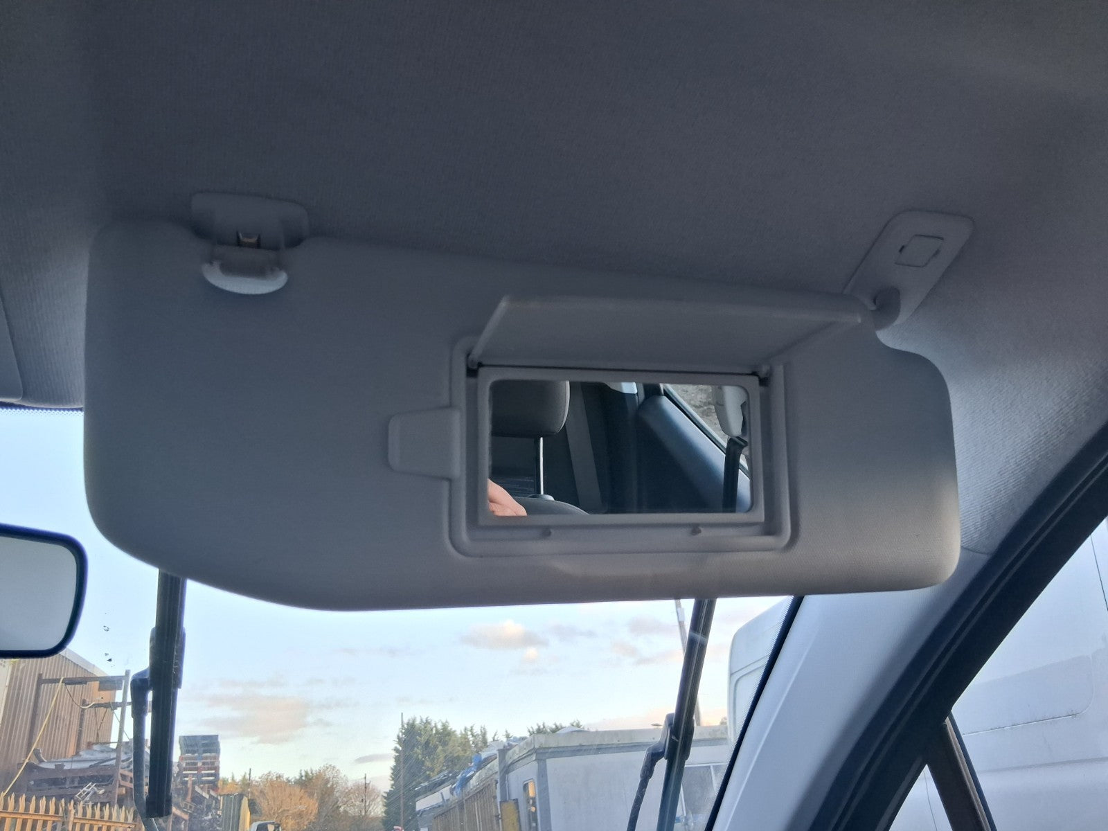 2014 PEUGEOT 208 OSF DRIVER SIDE FRONT RIGHT SUN VISOR SHADE