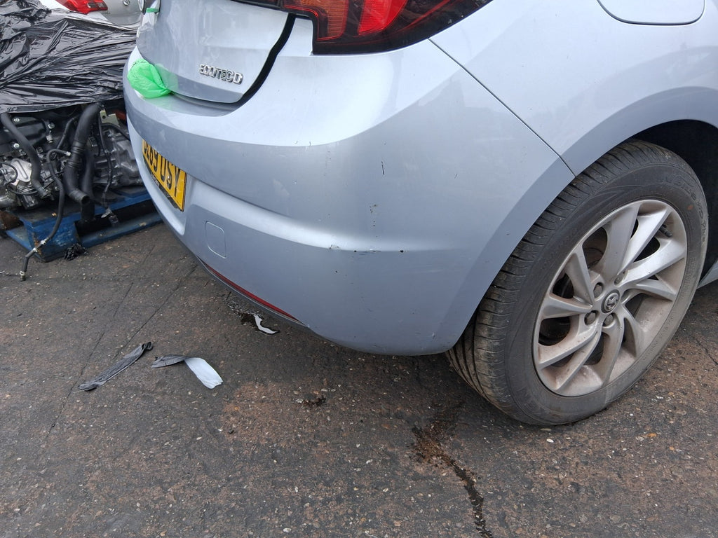 2019 VAUXHALL ASTRA K REAR COMPLETE BUMPER MAGNETIC SILVER METALLIC Z189