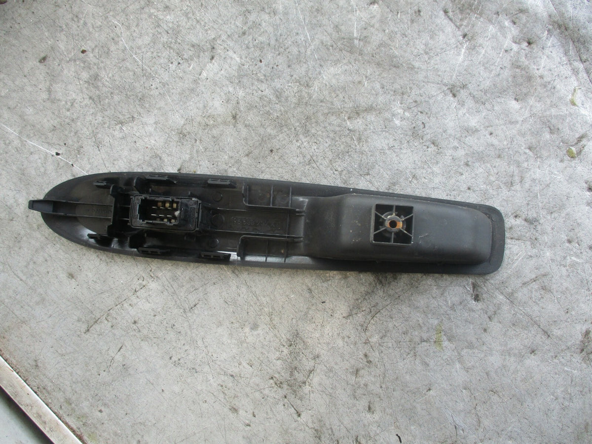 CITROEN DS3 2016 NS PASSENGER SIDE WINDOW SWITCH 96638232