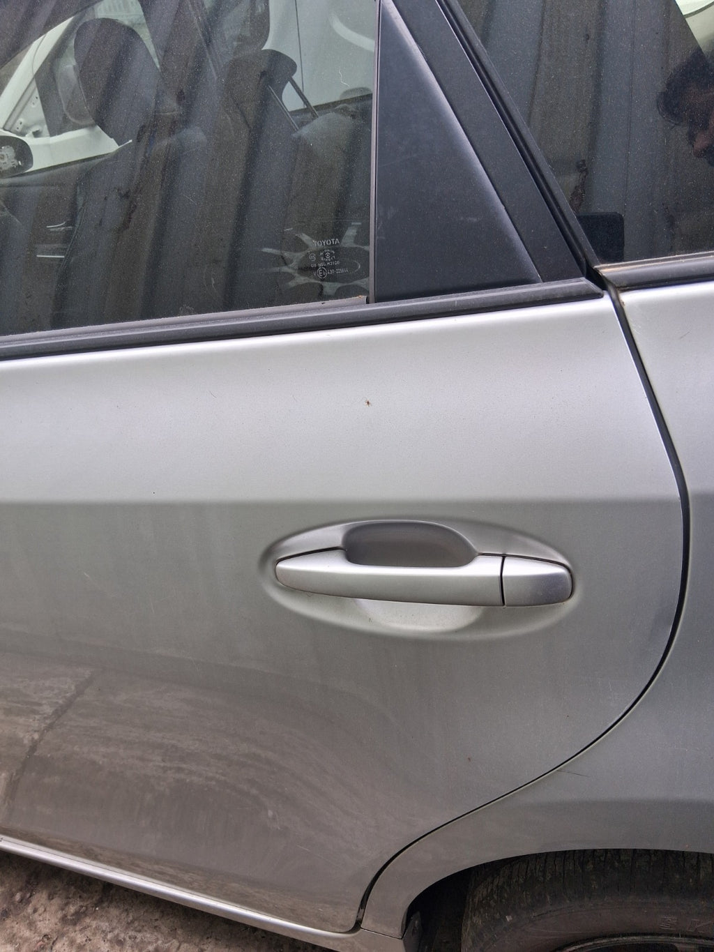 2018 TOYOTA PRIUS V PLUS XW40 NSR PASSENGER SIDE REAR LEFT EXTERIOR DOOR HANDLE