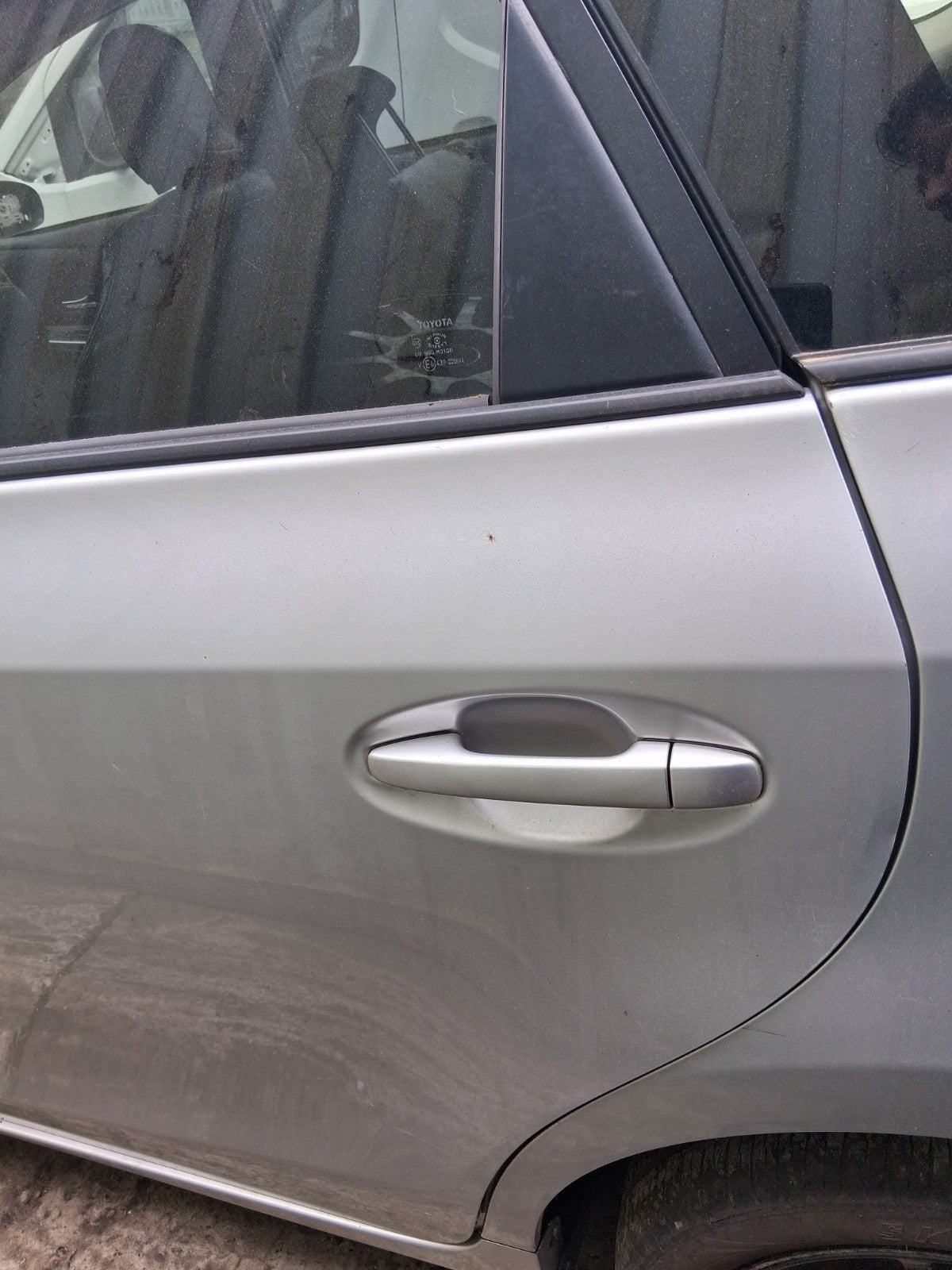 2018 TOYOTA PRIUS V PLUS XW40 NSR PASSENGER SIDE REAR LEFT EXTERIOR DOOR HANDLE