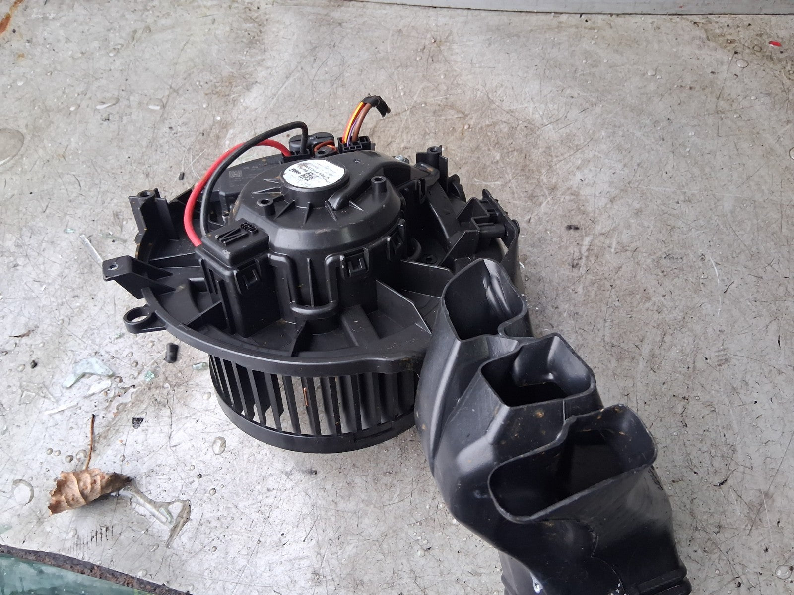 VW VOLKSWAGEN TIGUAN MK2 HEATER BLOWER MOTOR FAN 5WC819021