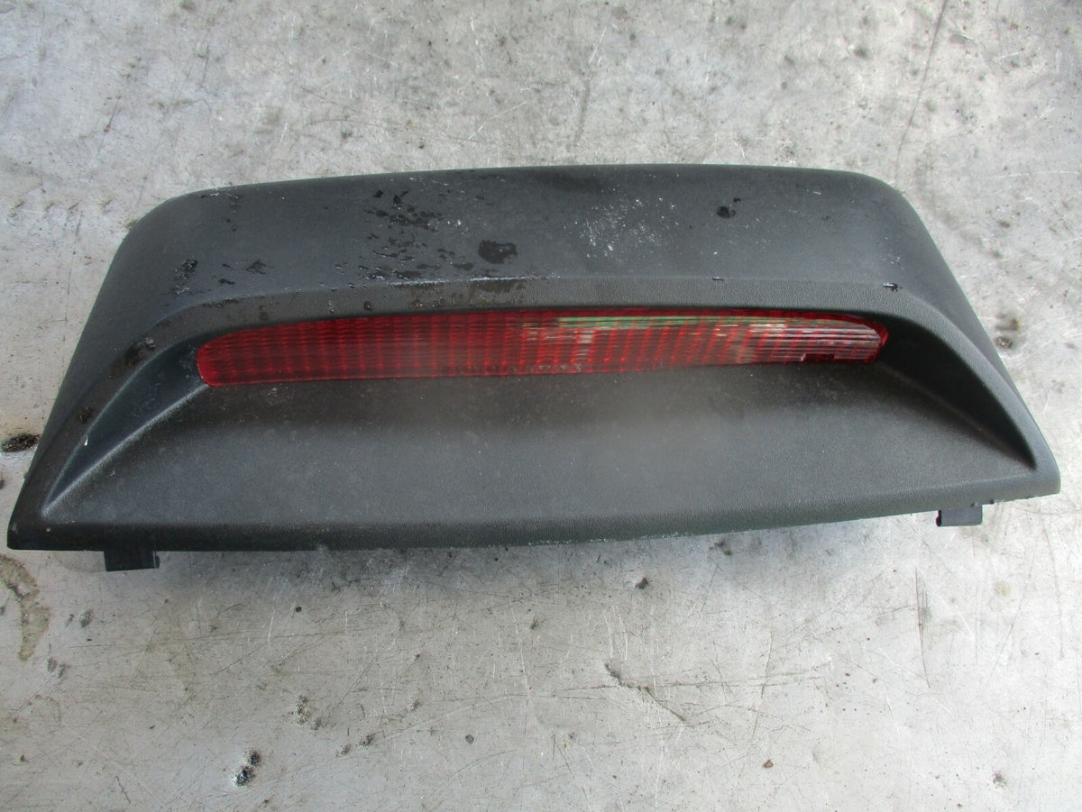 LEXUS IS 200 MK1 REAR THIRD BRAKE LIGHT STOP LIGHT 201B76575