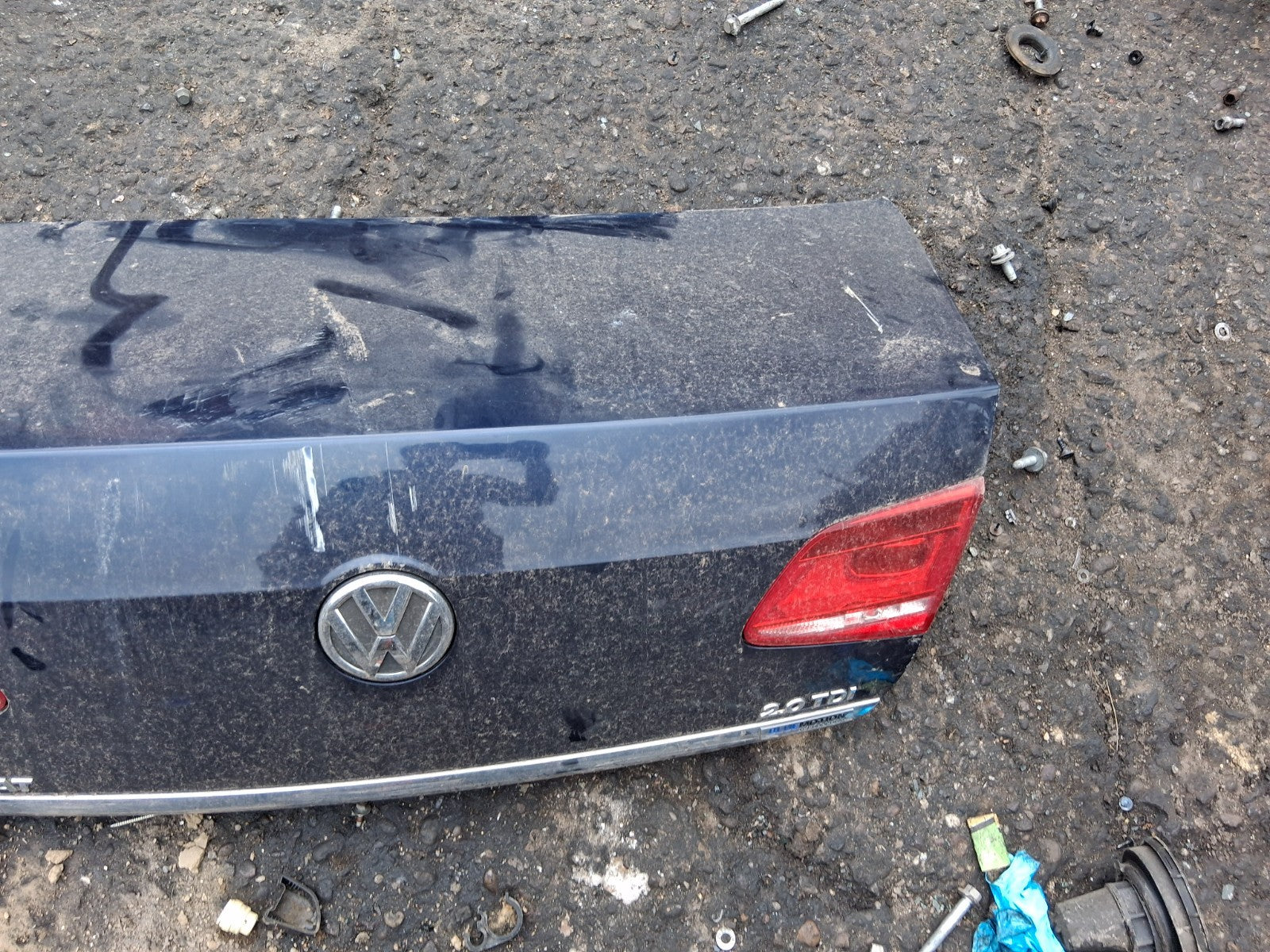 2014 VW VOLKSWAGEN PASSAT B7 SALOON BARE TAILGATE BOOTLID BLUE
