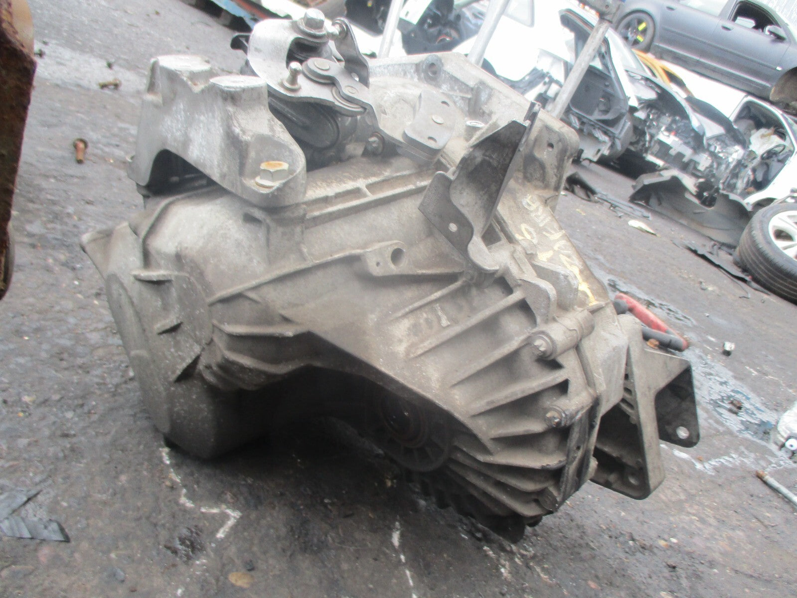 VAUXHALL ZAFIRA C 2014 2.0 DIESEL 6 SPEED MANUAL GEARBOX F40 GBA