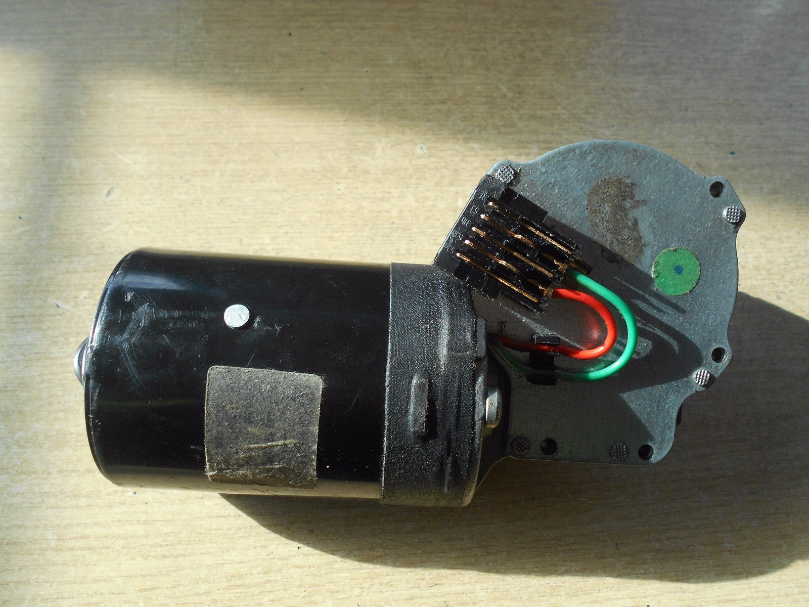 VOLKSWAGEN VW BEETLE 2001 FRONT WIPER MOTOR