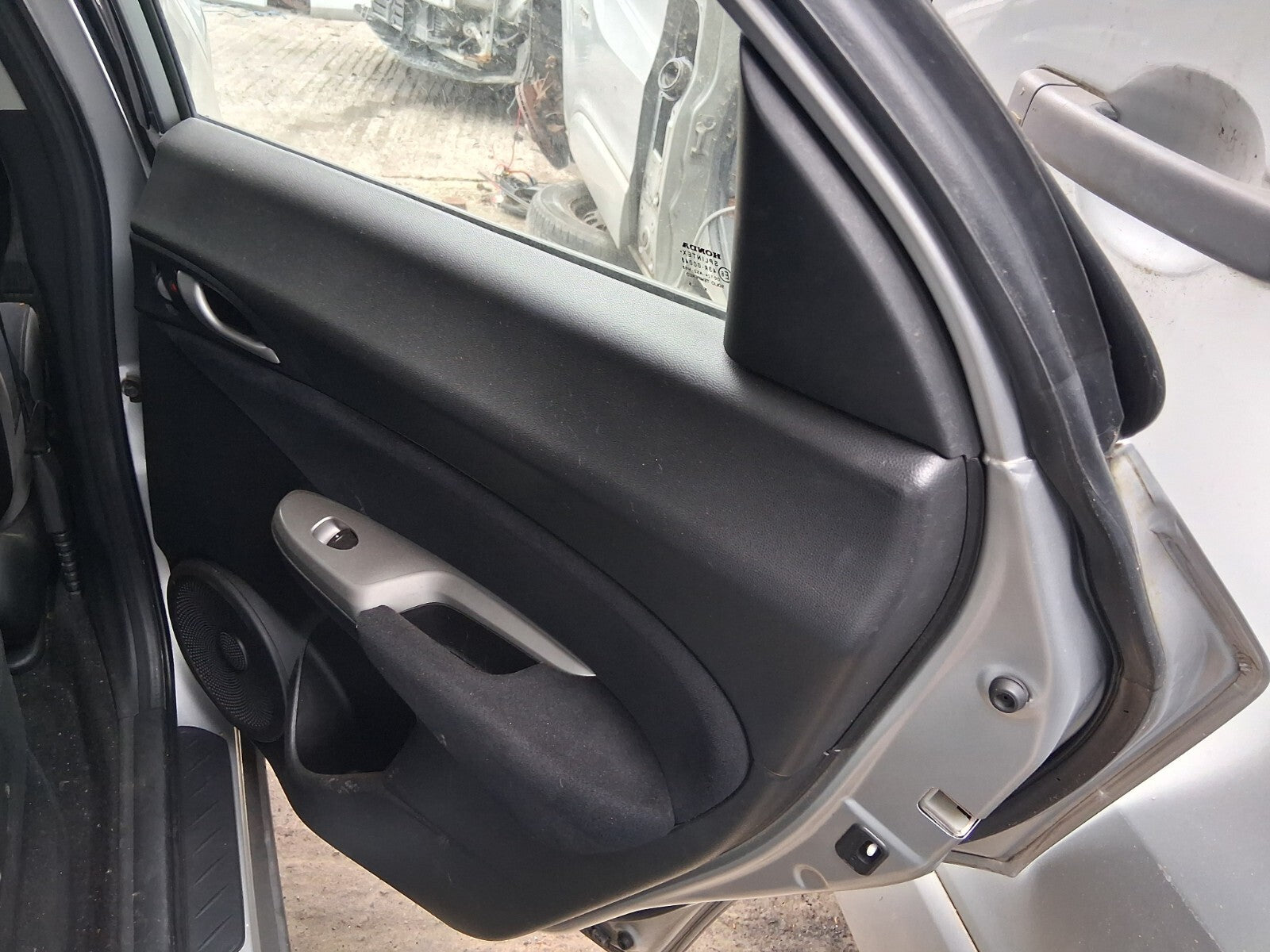 2007 HONDA CIVIC MK8 OSR COMPLETE DRIVER DOOR ALABASTER SILVER METALIC NH700M