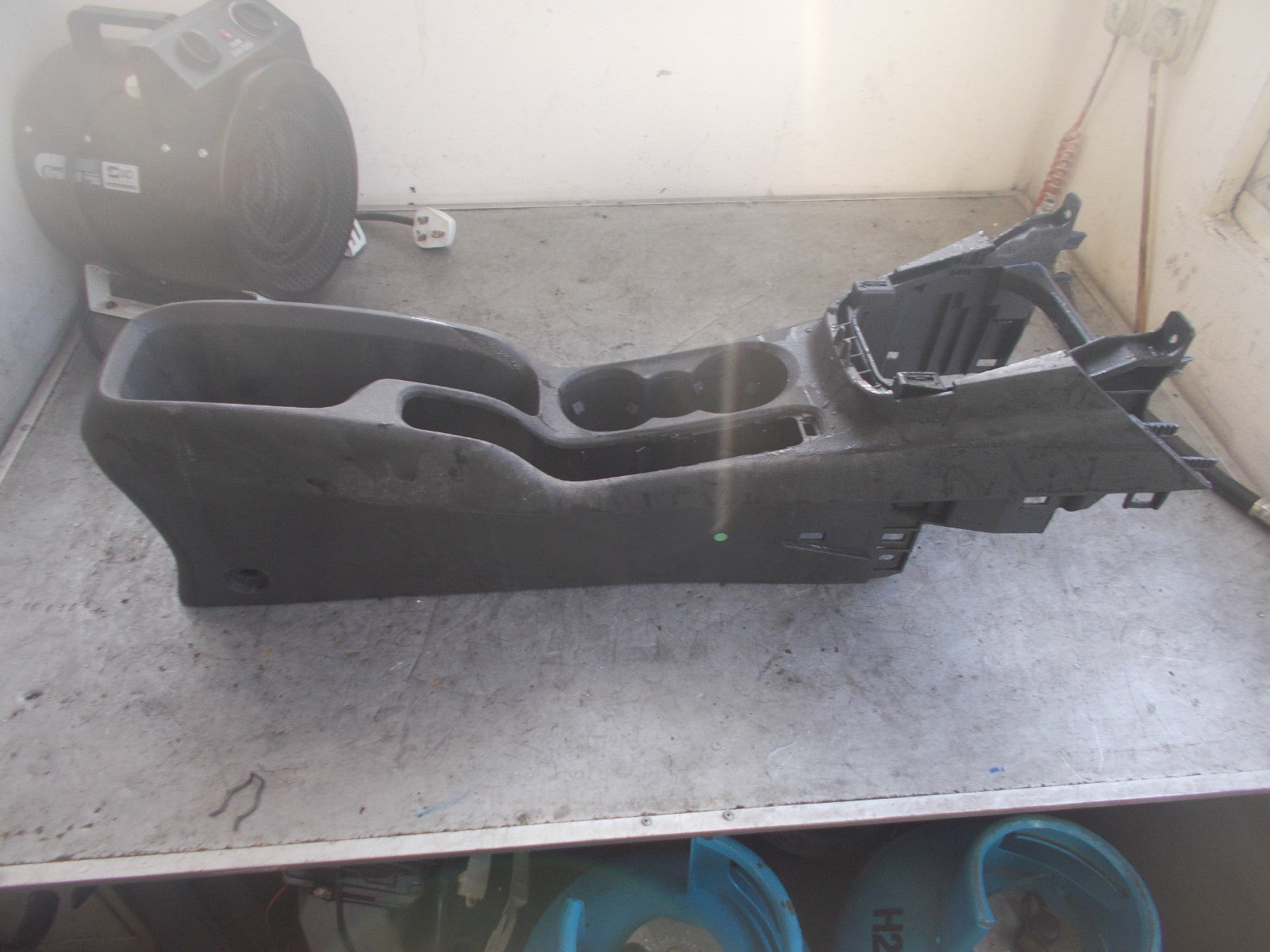 FORD TRANSIT COURIER 2014-2018 PLASTIC CENTRE CONSOLE ET76R045B54AC