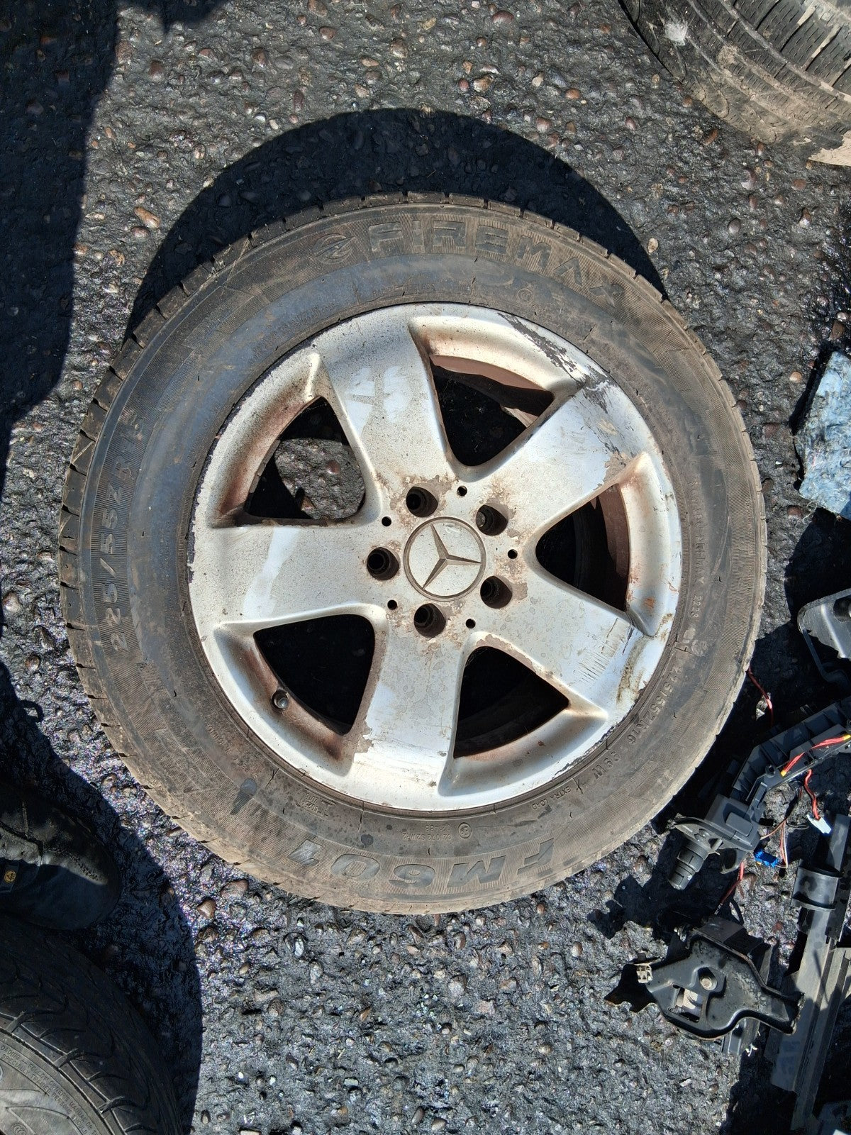 2004 MERCEDES BENZ E CLASS W211 16 INCH ALLOY WHEEL WITH TYRE 225/55R16