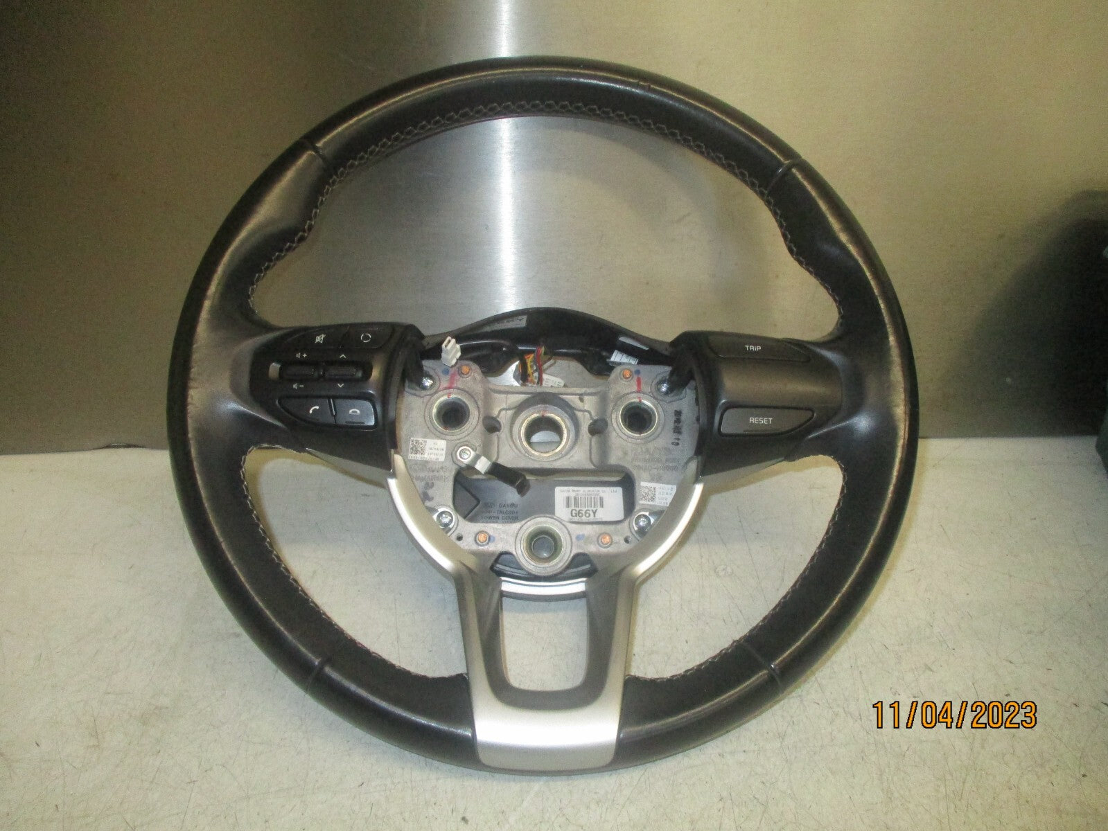 KIA PICANTO MK3 2018 3 SPOKE MULTIFUNCTION STEERING WHEEL