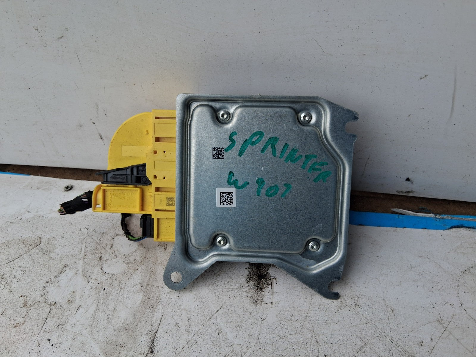 2021 MERCEDES BENZ SPRINTER W907 ECU AIRBAG MODULE SENSOR A9079000304