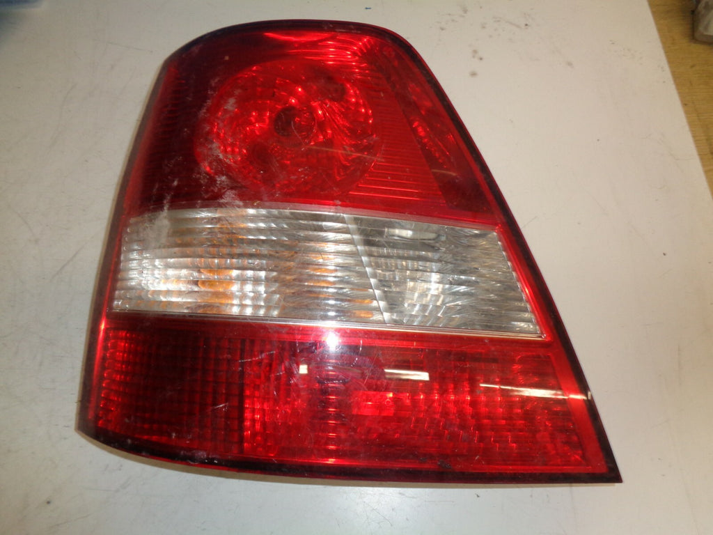 KIA SORENTO 2005 NSR PASSENGER SIDE REAR TAIL LIGHT