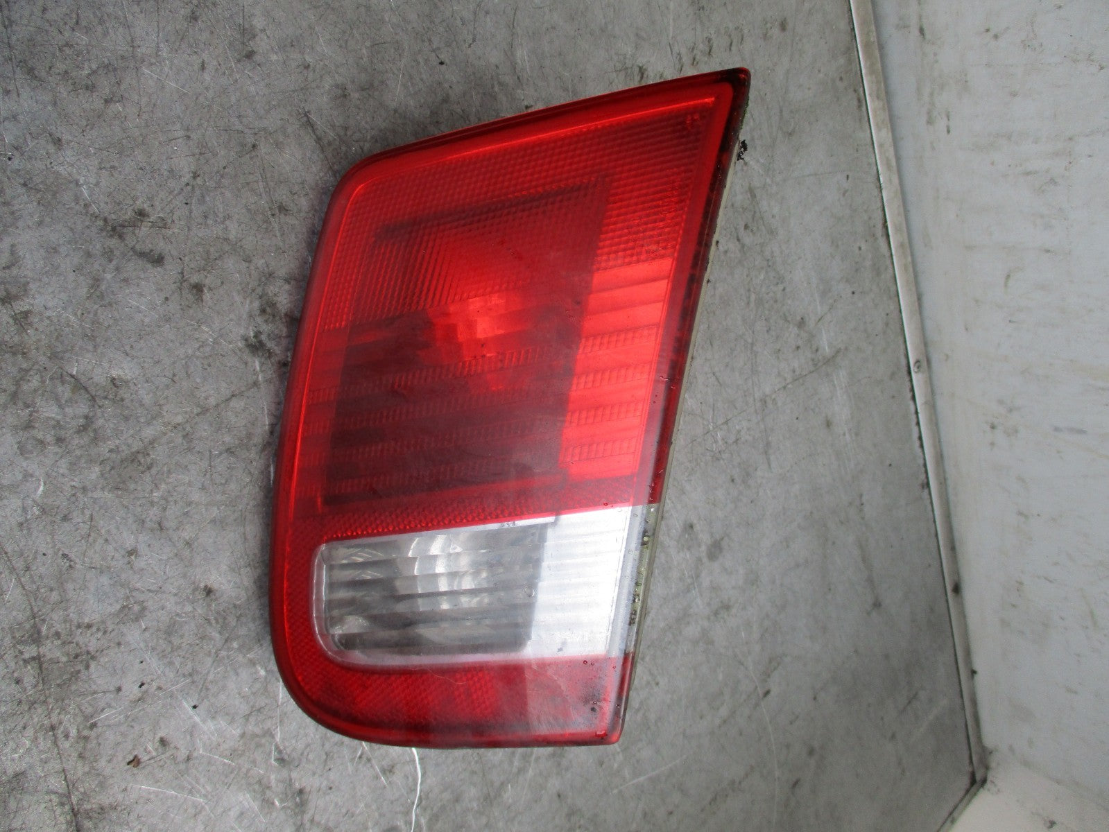 SAAB 93 MK2 OSR DRIVER SIDE INNER  REAR LIGHT TAIL LIGHT 12785764