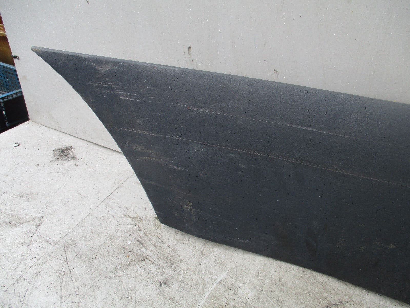 MERCEDES BENZ SPRINTER W907 2019 OSR DRIVER SIDE REAR MOULDING TRIM A9106907200