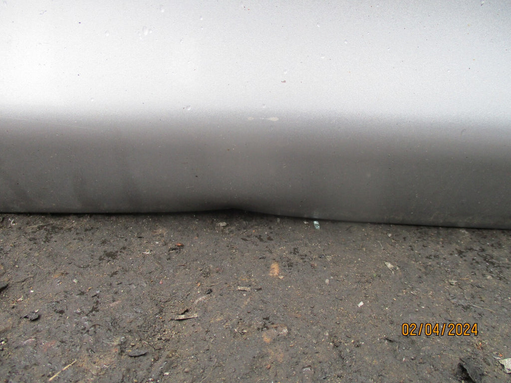 2004 HONDA CIVIC MK7 HATCH NSF PASSENGER SIDE FRONT DOOR COMPLETE SILVER NH623M