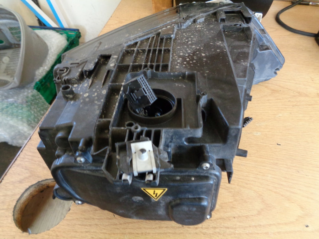 AUDI Q3 2017 MK1 DRIVER SIDE FRONT HEADLIGHT XENON LED HEADLIGHT DAMAGED