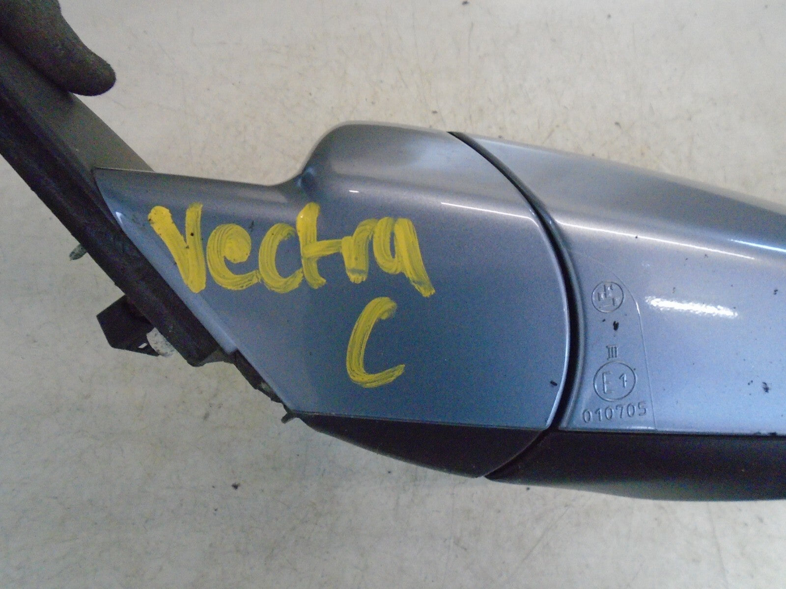 VAUXHALL VECTRA C NS LEFT SIDE WING DOOR MIRROR 24436149