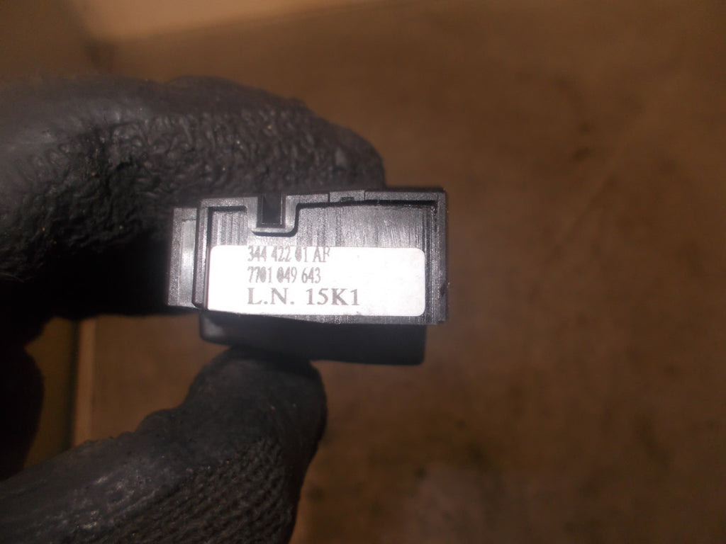 RENAULT LAGUNA MK2 RADIO CONTROL SWITCHES 34442201AF